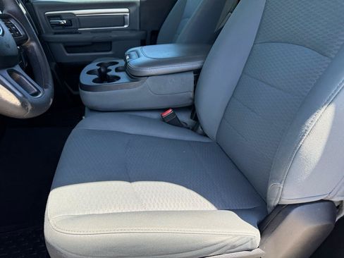 Used 2017 RAM 1500 Express w/ Black Ram 1500 Express Group RWD image 10