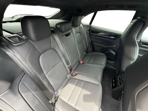 Used 2024 Porsche Macan 4 Electric AWD/4WD image 25