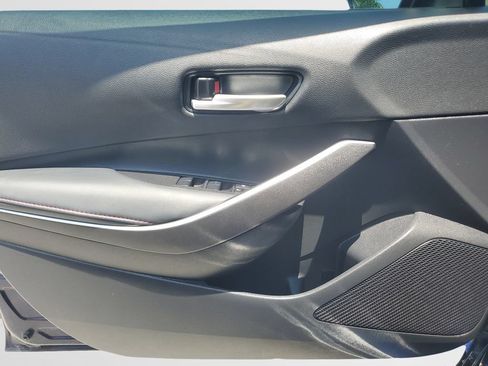 Used 2025 Toyota Corolla SE FWD image 18