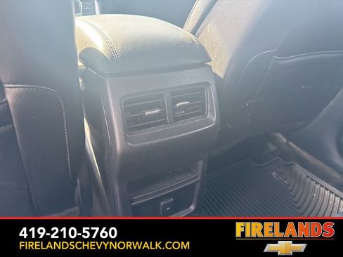 Used 2018 Ford Edge SEL w/ Equipment Group 201A image 17