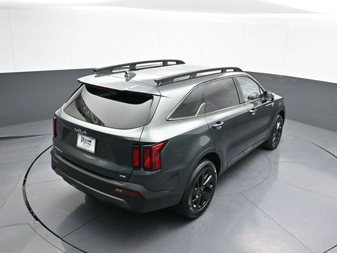 Certified 2023 Kia Sorento S w/ Panoramic Sunroof Package image 39