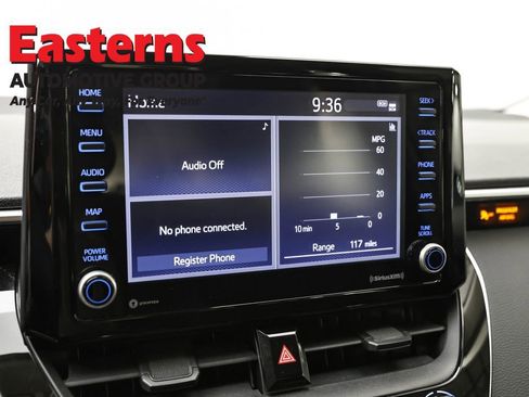 Used 2022 Toyota Corolla LE FWD image 19