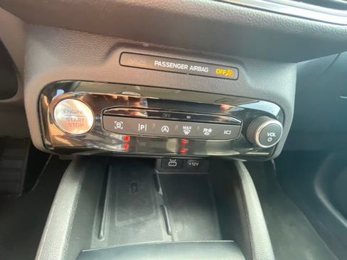 Used 2024 Ford Escape Platinum AWD/4WD image 41