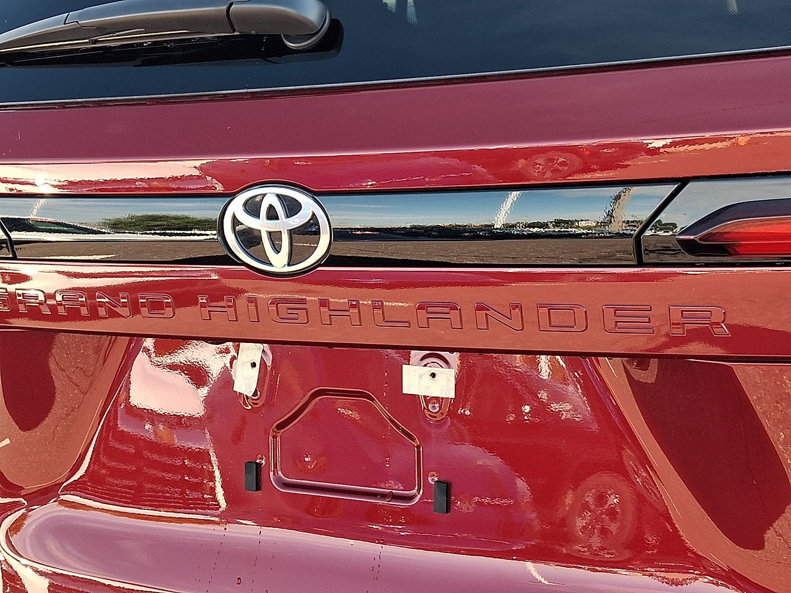 Certified 2026 Toyota Grand Highlander AWD Hybrid image 31