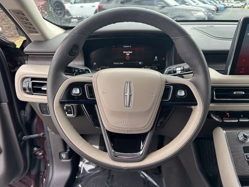 Certified 2022 Lincoln Aviator Reserve w/ Equipment Group 201A image 12