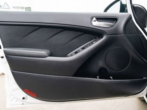 Used 2017 Kia Forte LX FWD image 18