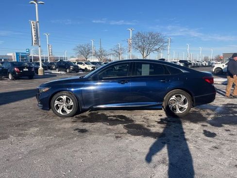 Used 2019 Honda Accord EX image 9