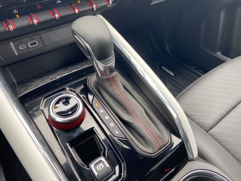 Certified 2024 GMC Canyon AT4X image 18