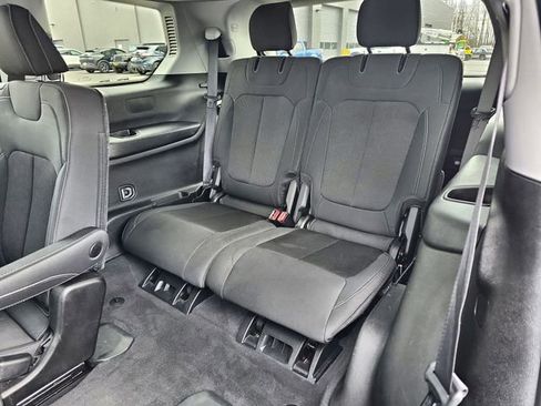 Used 2024 Jeep Grand Cherokee L Laredo image 22