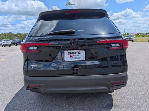 New 2026 Toyota Grand Highlander XLE image 4