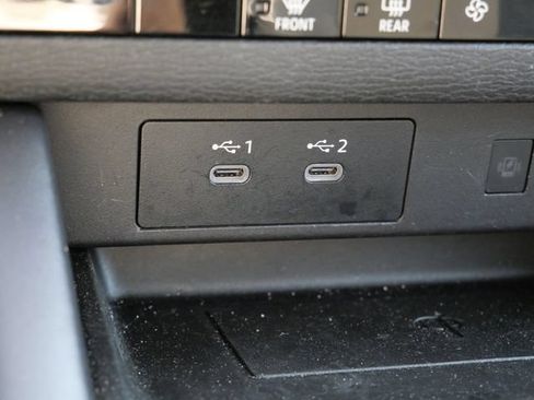 Used 2025 Mitsubishi Outlander SE AWD/4WD image 24