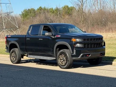 Used 2020 Chevrolet Silverado 1500 Custom Trail Boss w/ Custom Convenience Package image 2