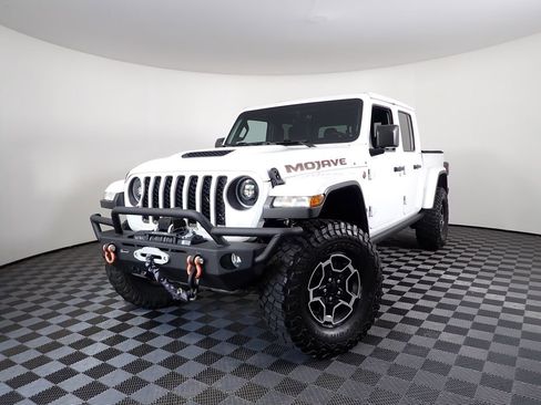 Used 2020 Jeep Gladiator Mojave w/ Dual Top Group AWD/4WD image 2