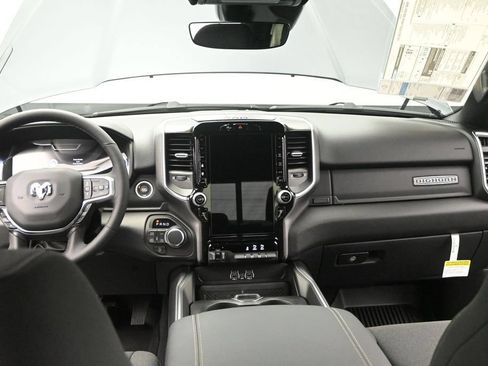New 2026 RAM 1500 4x4 Crew Cab image 24