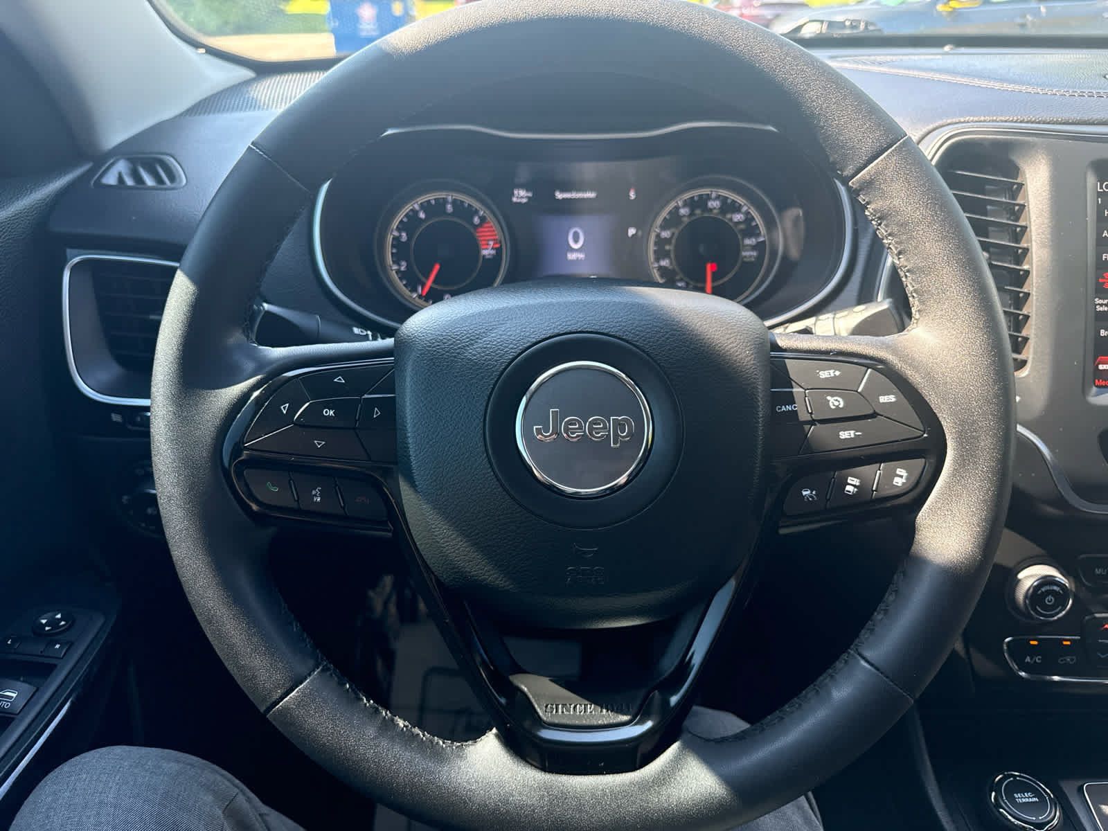 Used 2023 Jeep Cherokee Altitude Lux AWD/4WD image 20