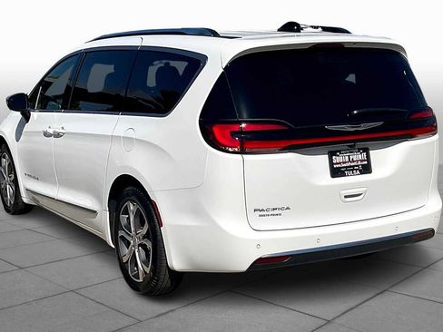 New 2026 Chrysler Pacifica Pinnacle image 12