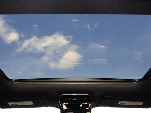 Used 2024 Mercedes-Benz C 300 4MATIC Sedan image 12