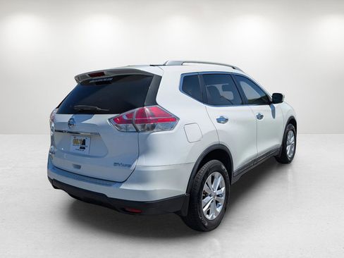 Used 2015 Nissan Rogue SV image 5