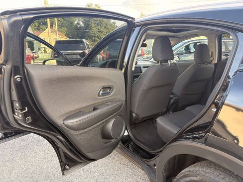 Used 2022 Honda HR-V EX image 18