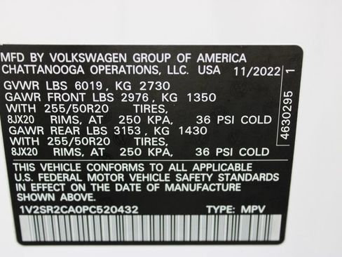 Used 2023 Volkswagen Atlas SEL R-Line AWD/4WD image 34