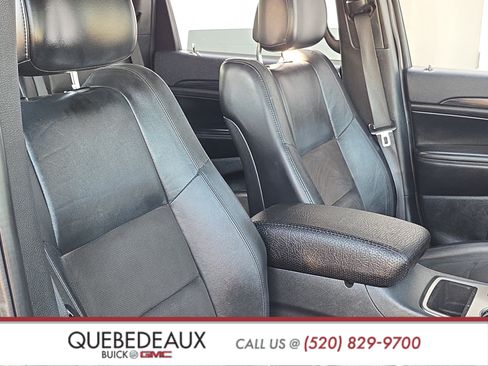 Used 2020 Jeep Grand Cherokee Laredo w/ Laredo X Package RWD image 27