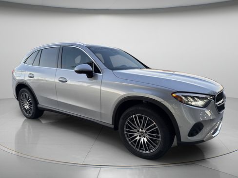 Certified 2026 Mercedes-Benz GLC 300 image 6