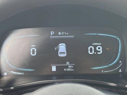 Used 2025 Kia Soul LX w/ LX Technology Package FWD image 38