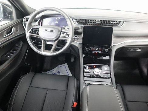 New 2025 Jeep Grand Cherokee Overland w/ Luxury Tech Group IV image 7