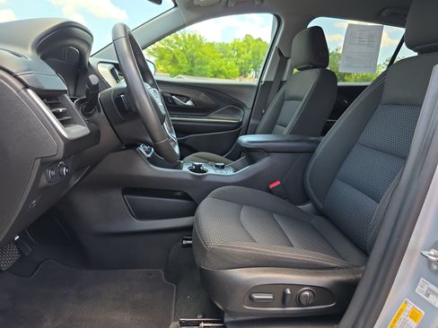 Used 2022 GMC Terrain SLE w/ Driver Convenience Package FWD image 10