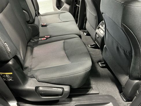 Used 2020 Nissan Pathfinder SV image 23