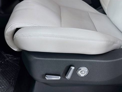 New 2025 Lincoln Navigator Reserve image 20