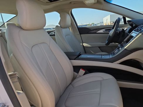 Used 2017 Lincoln MKZ Select w/ Technology Package FWD image 18