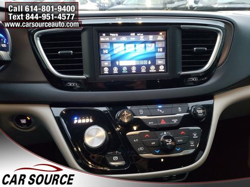 Used 2018 Chrysler Pacifica Touring Plus image 20