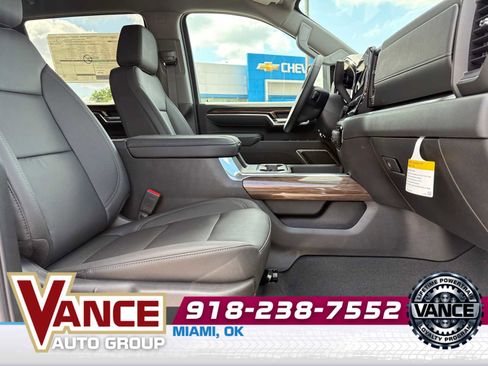 Used 2025 Chevrolet Silverado 2500 LT w/ Leather Package image 22