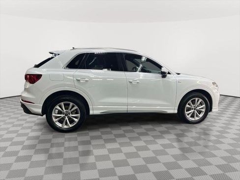 Used 2025 Audi Q3 2.0T Premium AWD/4WD image 2