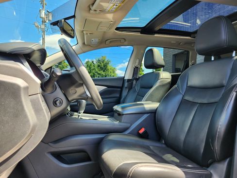 Used 2017 Nissan Murano Platinum w/ Platinum Technology Package AWD/4WD image 11