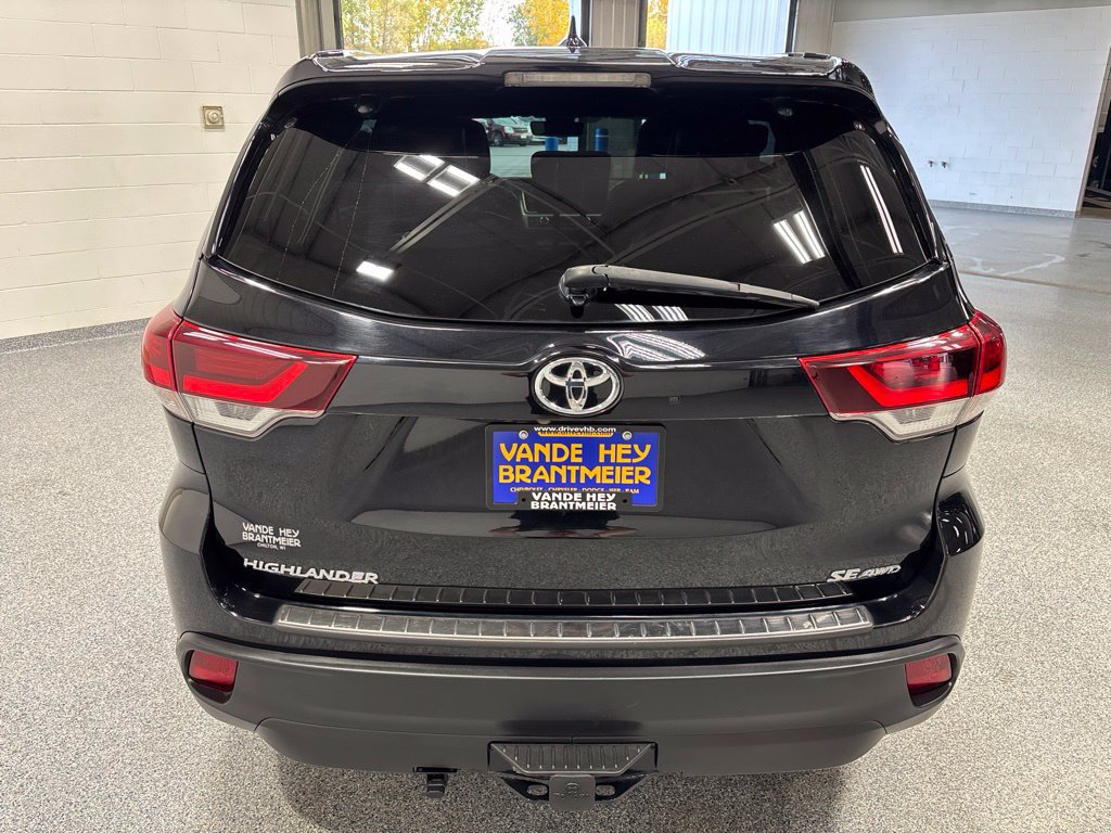 Used 2019 Toyota Highlander SE AWD/4WD image 6