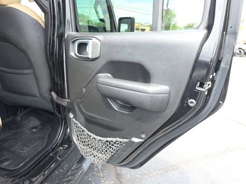 Used 2021 Jeep Gladiator Sport AWD/4WD image 41