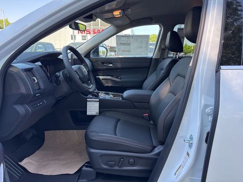 New 2026 Nissan Pathfinder SL FWD image 14