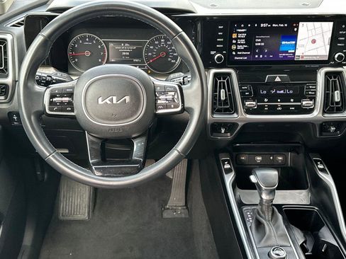 Used 2023 Kia Sorento EX w/ Panoramic Sunroof Package image 15