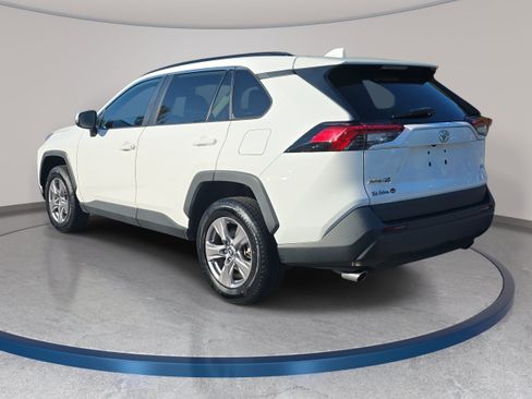 Used 2023 Toyota RAV4 XLE w/ Convenience Package FWD image 7