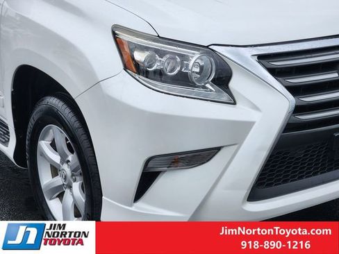 Used 2016 Lexus GX 460 w/ Navigation Package AWD/4WD image 10
