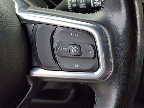 Used 2021 Jeep Wrangler Unlimited Sahara AWD/4WD image 22