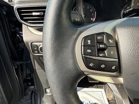 Used 2023 Ford Explorer XLT w/ Equipment Group 202A AWD/4WD image 19