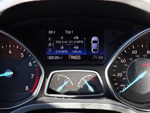 Used 2017 Ford Escape SE w/ Equipment Group 201A AWD/4WD image 43