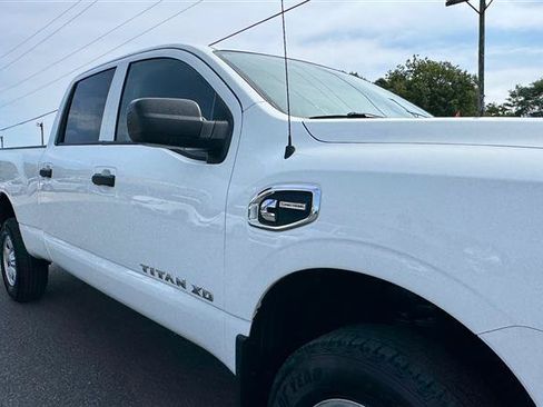 Used 2017 Nissan Titan S AWD/4WD image 21