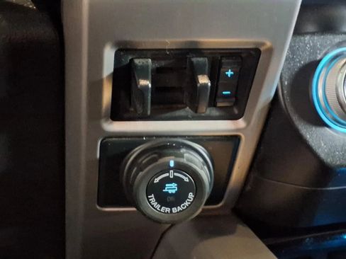 Used 2020 Ford F250 Platinum w/ FX4 Off-Road Package image 25