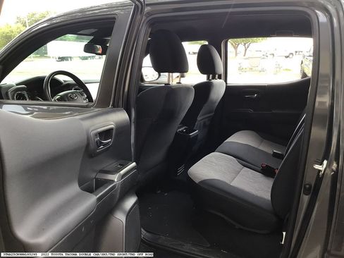 Used 2022 Toyota Tacoma TRD Sport w/ Technology Package RWD image 9