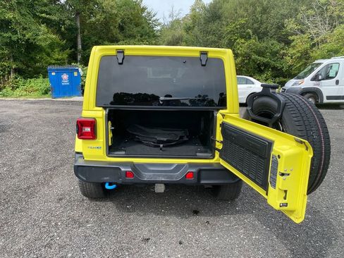 Used 2023 Jeep Wrangler Sahara image 25