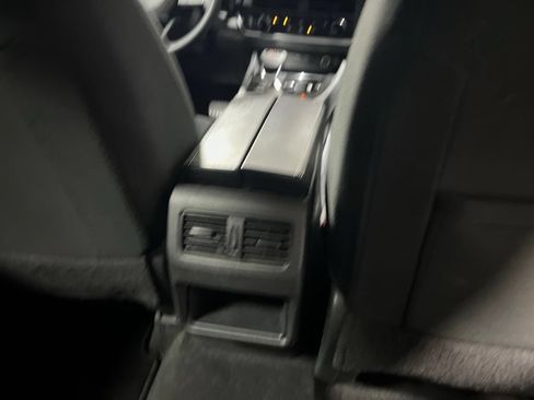 Used 2024 Nissan Rogue S FWD image 13